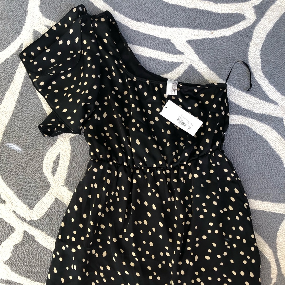 NWT Everly dress, one shoulder flutter sleeve